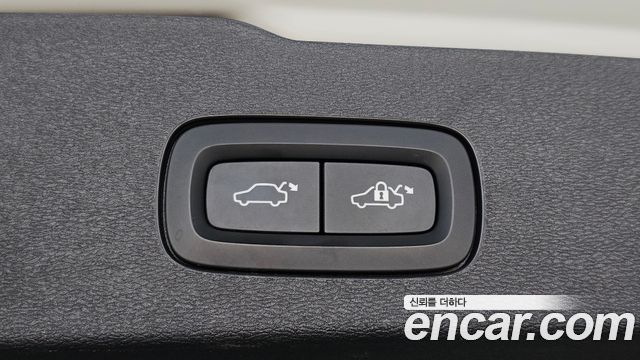 Volvo V60 Cross Country (II) B5 Pro AWD 2021 — фото 32