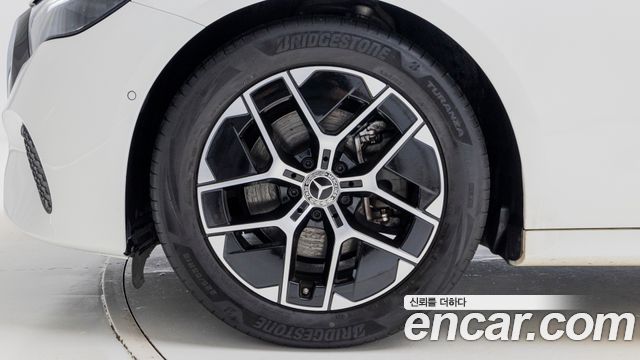 Mercedes-Benz E-Class (W214) E200 Avantgarde 2024 — фото 5