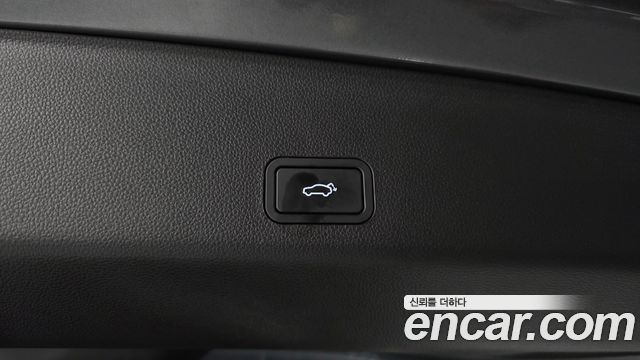 Renault Korea Grand Koleos 2.0 Iconic 2WD 2025 — фото 36