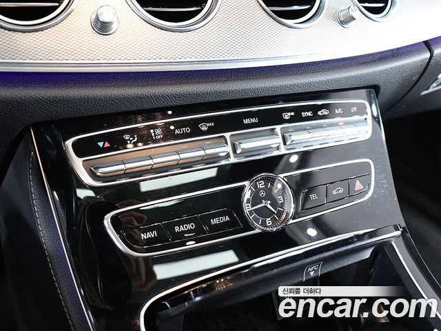 Mercedes-Benz E-Class (W213) E300 Avantgarde 2019 — фото 20