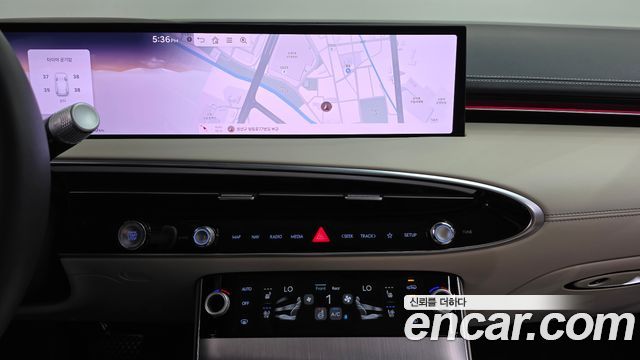 Genesis GV70 2.5T Gasoline AWD 2025 — фото 12