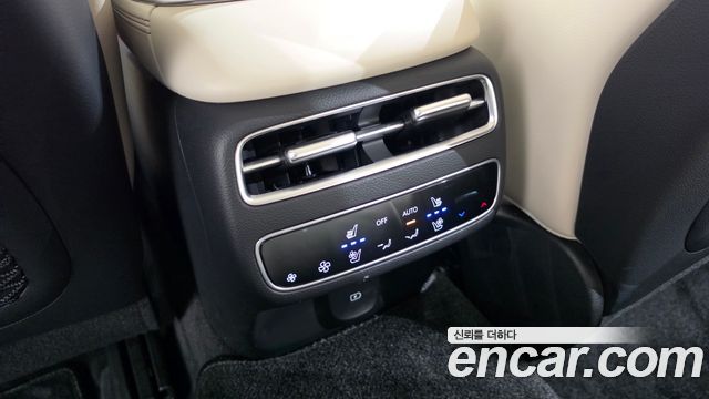 Genesis GV70 2.5T Gasoline AWD 2025 — фото 19