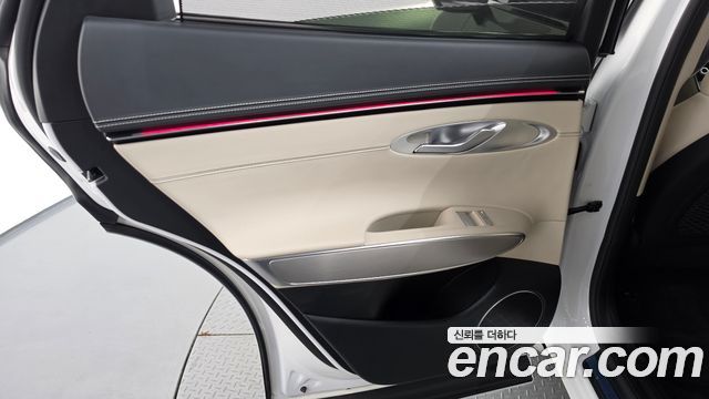 Genesis GV70 2.5T Gasoline AWD 2025 — фото 25