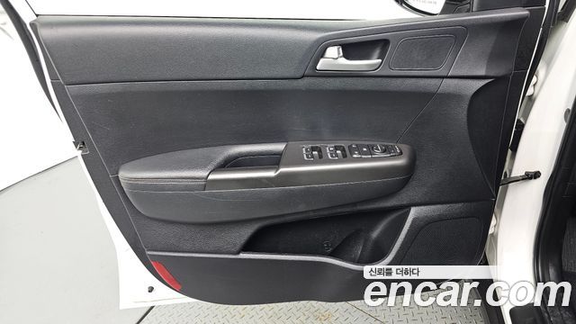 Kia Sportage (IV) Diesel 2WD Prestige 2018 — фото 24