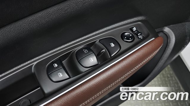 Renault Korea QM6 2.0 LPe RE Signature 2WD 2020 — фото 28