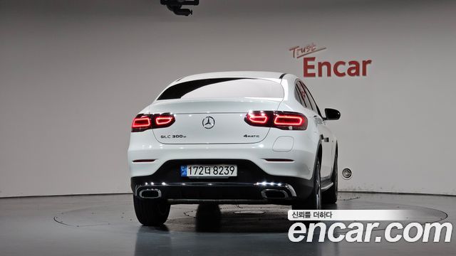 Mercedes-Benz GLC-Class (X253) GLC300e 4MATIC Coupe 2021 — фото 4