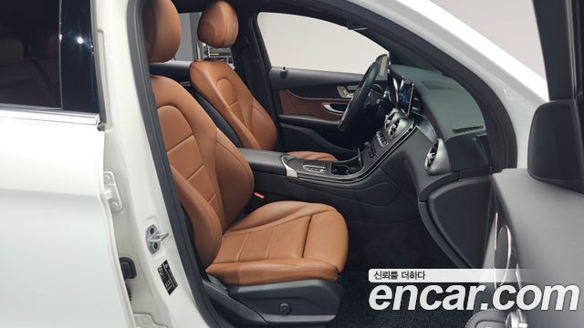 Mercedes-Benz GLC-Class (X253) GLC300e 4MATIC Coupe 2021 — фото 32