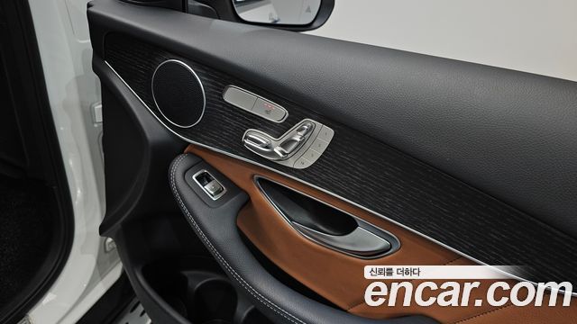 Mercedes-Benz GLC-Class (X253) GLC300e 4MATIC Coupe 2021 — фото 34