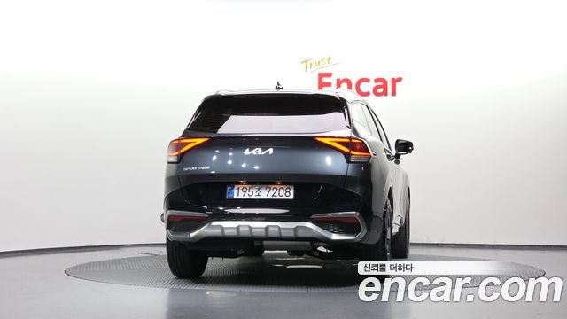 Kia Sportage (V) Diesel 2.0 2WD Nobleless 2022 — фото 4