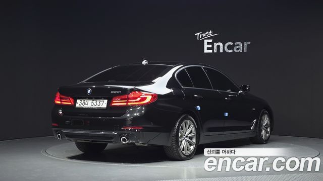BMW 5 Series (G30) 520i Luxury 2018 — фото 2