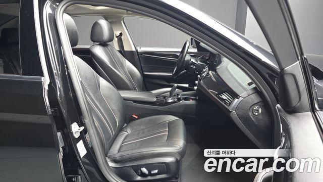 BMW 5 Series (G30) 520i Luxury 2018 — фото 26