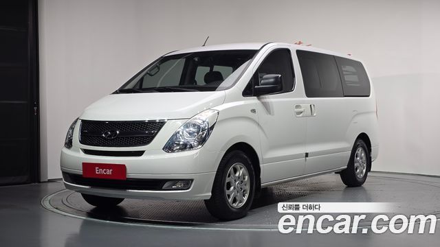 Hyundai Grand Starex 5-Seater LPi VAN CVX Luxury