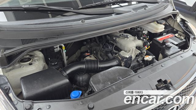 Hyundai Grand Starex 5-Seater LPi VAN CVX Luxury 2014 — фото 6