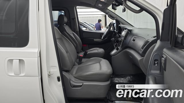 Hyundai Grand Starex 5-Seater LPi VAN CVX Luxury 2014 — фото 11