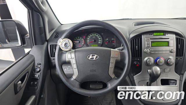 Hyundai Grand Starex 5-Seater LPi VAN CVX Luxury 2014 — фото 13