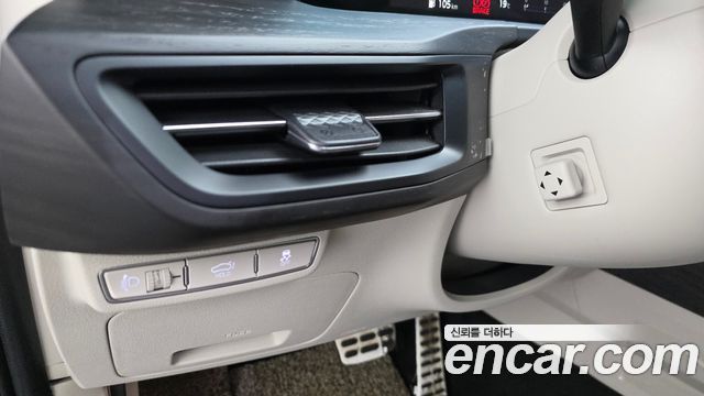 Kia K8 3.5 Gasoline 4WD Platinum 2022 — фото 28