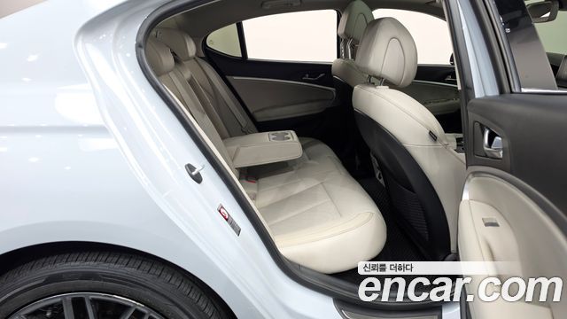 Genesis G70 2.0T Advanced 2019 — фото 11