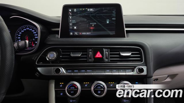 Genesis G70 2.0T Advanced 2019 — фото 12