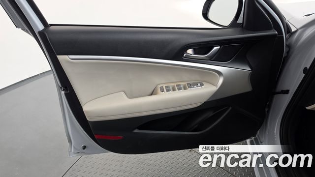 Genesis G70 2.0T Advanced 2019 — фото 24