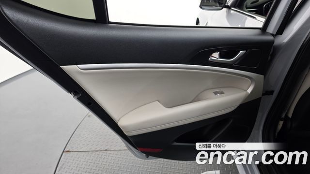 Genesis G70 2.0T Advanced 2019 — фото 25