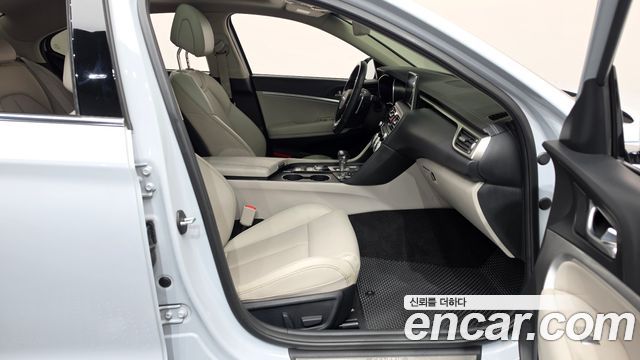 Genesis G70 2.0T Advanced 2019 — фото 26