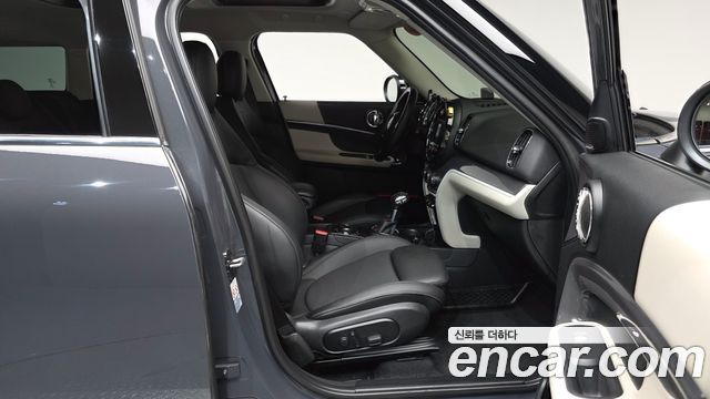 MINI Cooper S Countryman ALL4 2nd 2018 — фото 26