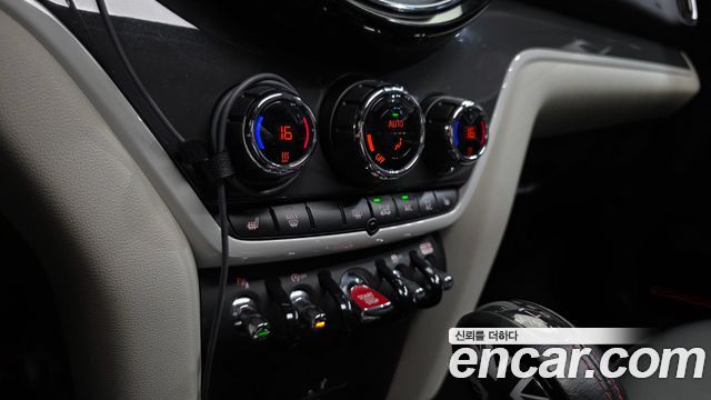 MINI Cooper S Countryman ALL4 2nd 2018 — фото 35