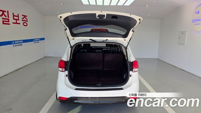 Kia Carens 1.7 VGT Prestige 2014 — фото 9