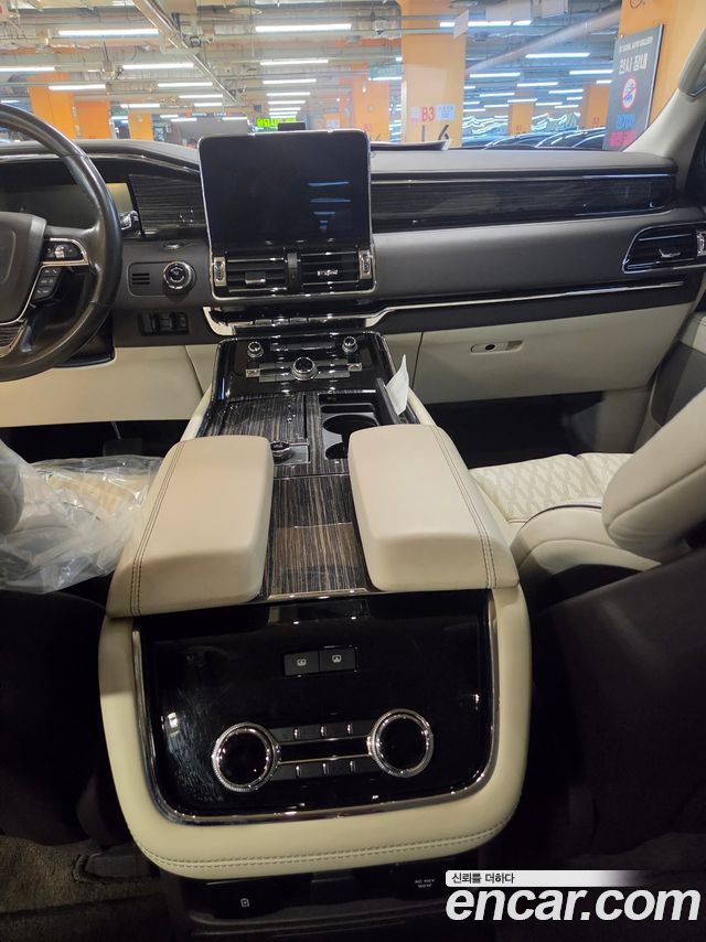 Lincoln Navigator (IV) 3.5L Black Label 2020 — фото 8