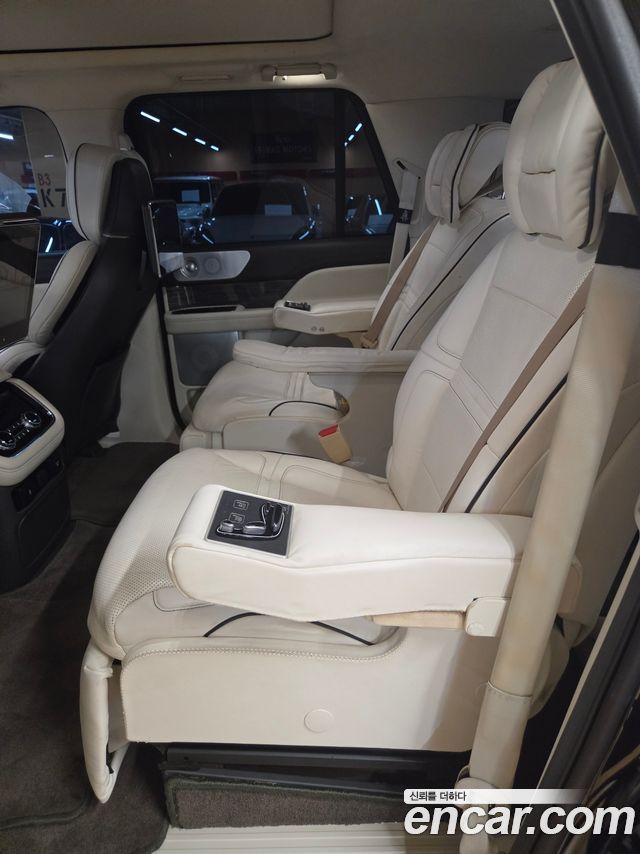 Lincoln Navigator (IV) 3.5L Black Label 2020 — фото 10