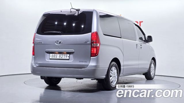 Hyundai Grand Starex 5-Seater VAN Smart 2017 — фото 2