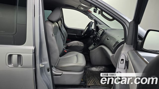 Hyundai Grand Starex 5-Seater VAN Smart 2017 — фото 11