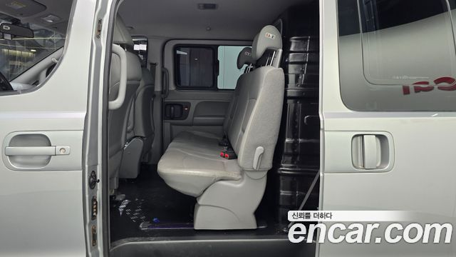 Hyundai Grand Starex 5-Seater VAN Smart 2017 — фото 12