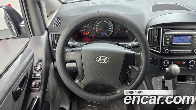 Hyundai Grand Starex 5-Seater VAN Smart 2017 — фото 13