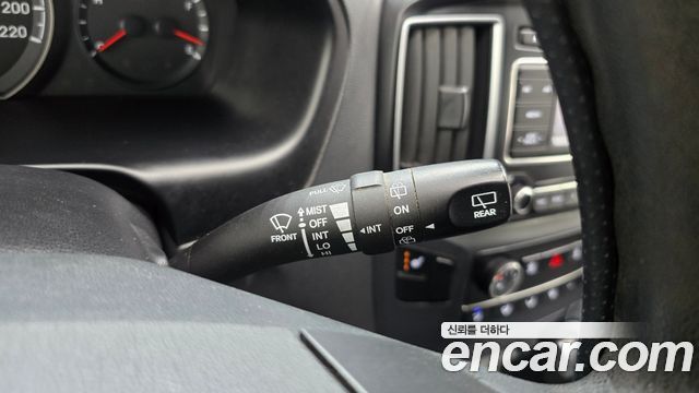 Hyundai Grand Starex 5-Seater VAN Smart 2017 — фото 17