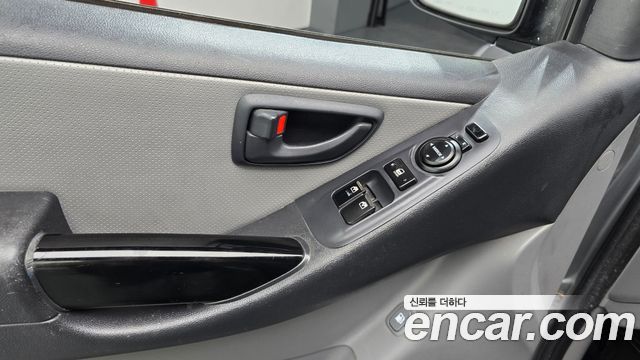 Hyundai Grand Starex 5-Seater VAN Smart 2017 — фото 18