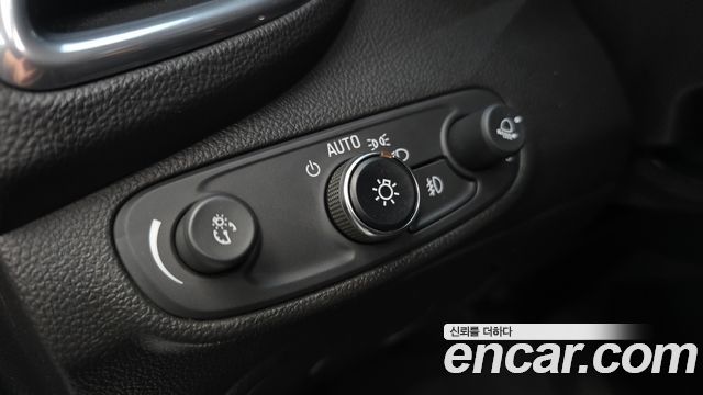 Chevrolet Trax 1.6 Diesel Red Line Premier 2019 — фото 31