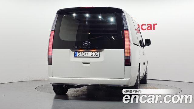 Hyundai Staria L3.5 Lounge 9-Seater Inspiration 2024 — фото 4
