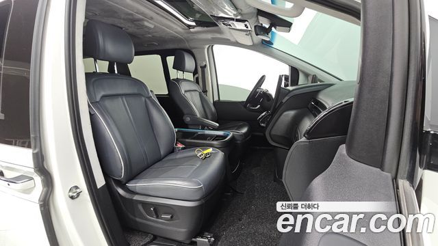 Hyundai Staria L3.5 Lounge 9-Seater Inspiration 2024 — фото 26