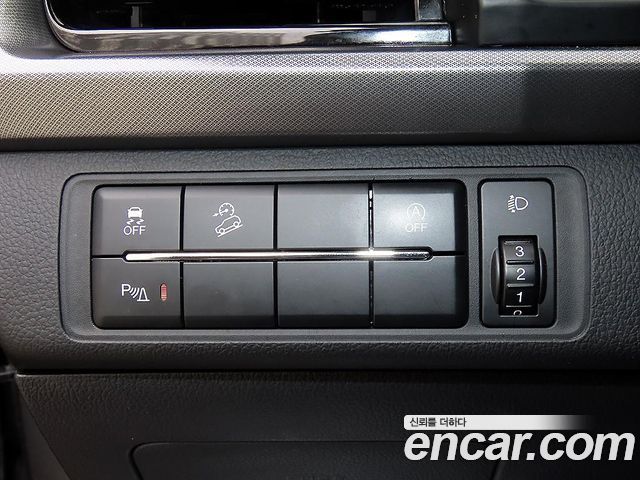 KG Mobility (SsangYong) Rexton Sports Khan Diesel 2.2 4WD Culman Noblesse 2024 — фото 18