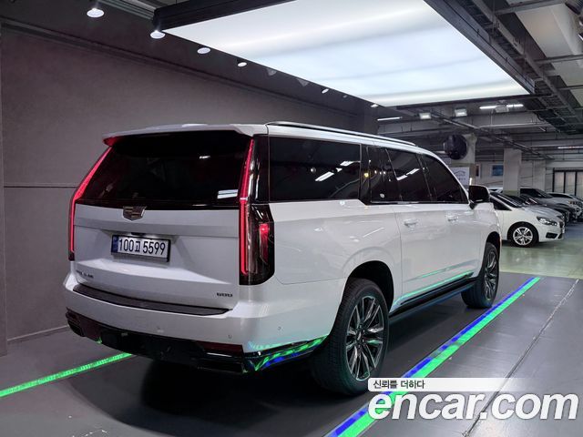 Cadillac Escalade (V) 6.2 ESV ESV Sports Platinum 2023 — фото 2