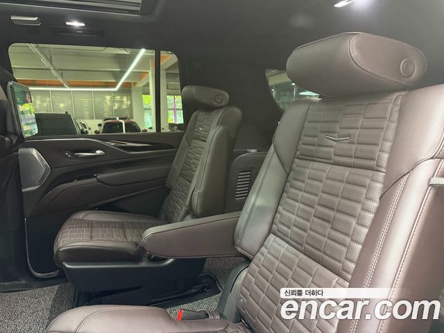 Cadillac Escalade (V) 6.2 ESV ESV Sports Platinum 2023 — фото 9