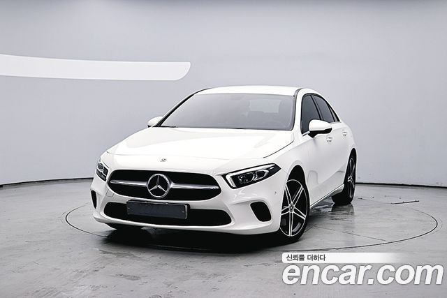Mercedes-Benz A-Class (W177) A250 4MATIC Sedan