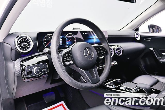 Mercedes-Benz A-Class (W177) A250 4MATIC Sedan 2020 — фото 17