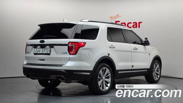Ford Explorer 2.3 Limited 4WD 5th 2019 — фото 2