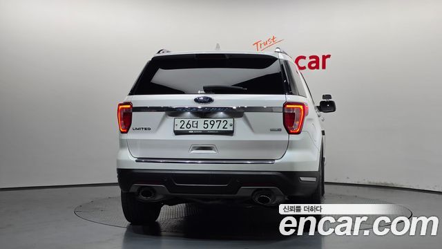Ford Explorer 2.3 Limited 4WD 5th 2019 — фото 4