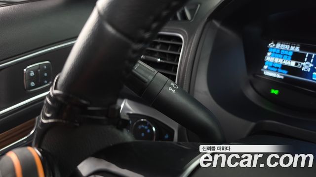 Ford Explorer 2.3 Limited 4WD 5th 2019 — фото 30