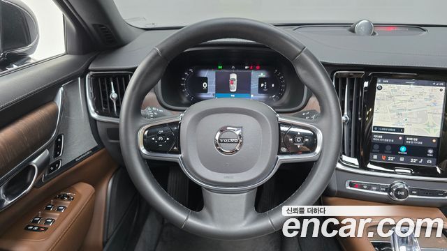 Volvo S90 B6 AWD Ultimate Bright 2023 — фото 13