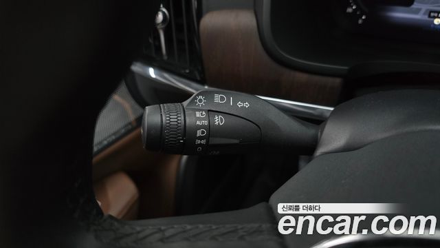 Volvo S90 B6 AWD Ultimate Bright 2023 — фото 18