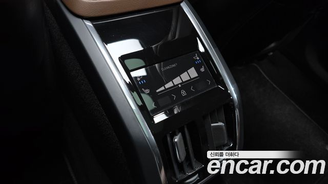Volvo S90 B6 AWD Ultimate Bright 2023 — фото 30